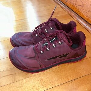 Altra women’s superior 4.5 trail shoes
